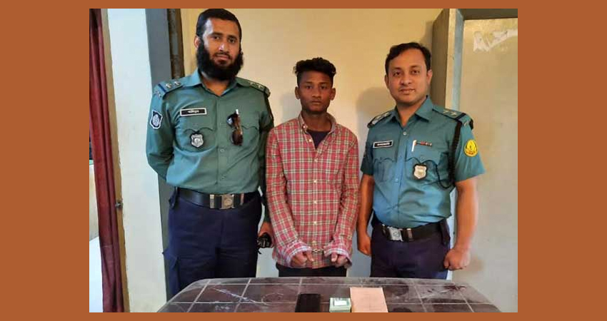 এয়ারপোর্ট থেকে ছিনতাইকারী রাসেদ আটক