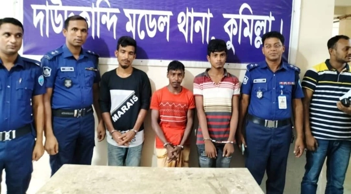 বয়স সংশোধন’র কথা বলে তরুণীকে দলবদ্ধ ধর্ষণ
