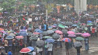 কোটাবিরোধীদের আন্দোলনে উত্তাল শাহবাগ