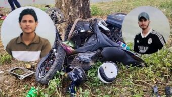 মোটরসাইকেল দুর্ঘটনায় মারা গেলেন দুই বন্ধু