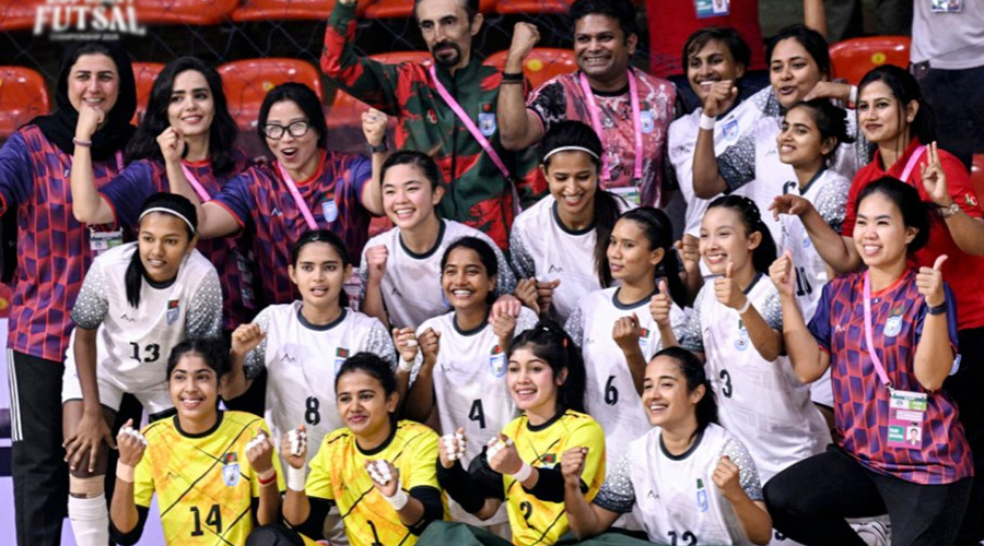 প্রথম সাফ নারী ফুটসালে অপরাজিত চ্যাম্পিয়ন বাংলাদেশ