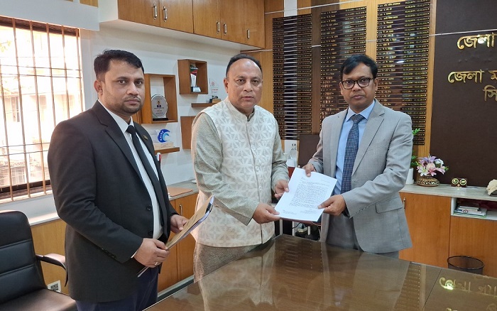 কালো টাকা ছড়ানো, ভোটারদের ভয় দেখানোর অভিযোগ এমরান চৌধুরীর