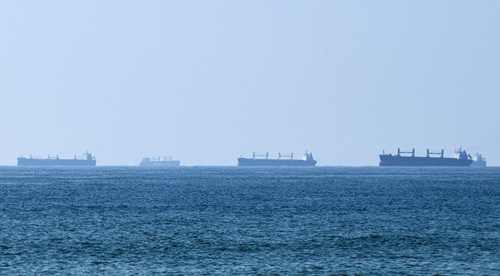 হরমুজ প্রণালী নিয়ে নতুন বার্তা, বাংলাদেশের জাহাজ চলাচলে বাঁধা নেই
