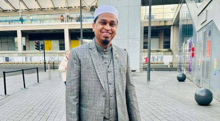 ব্রিটেনের মাটিতে কুরআনের খেদমত করছেন হাফেজ আব্দুল হাই আল-হাদী