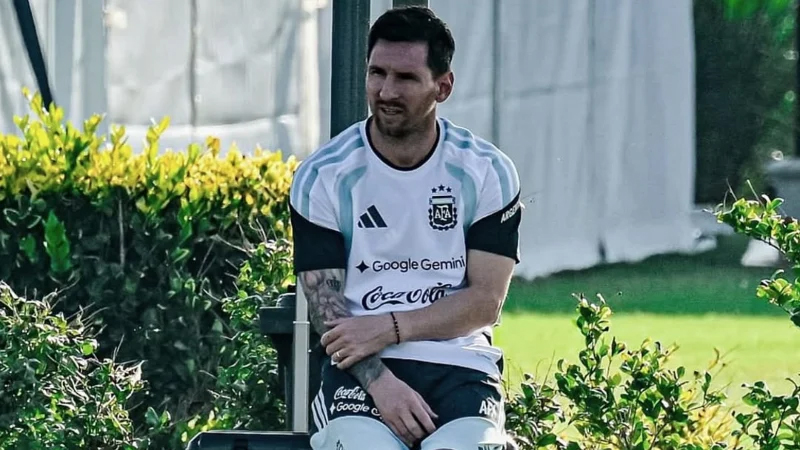 অবসরের ‘গুঞ্জন’ মেসির