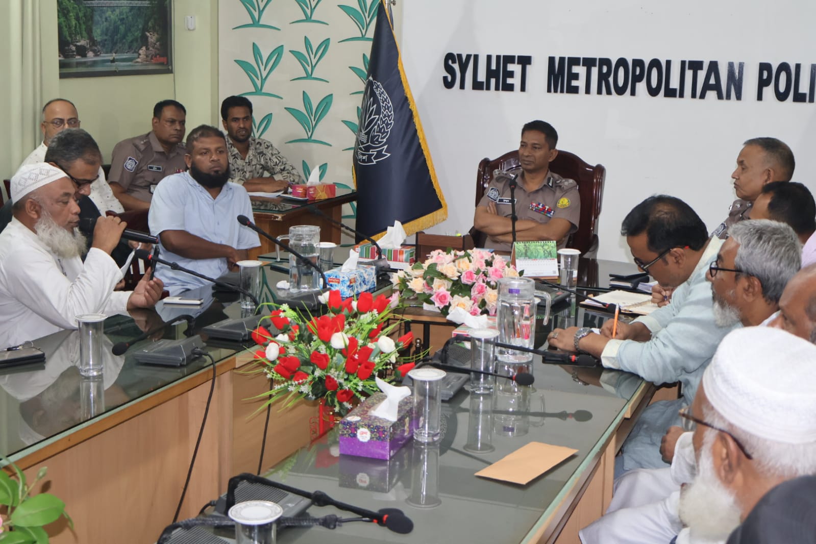সিলেটে ৭টায় বন্ধ দোকানপাট, শর্তসাপেক্ষে দেয়া হবে ‘অটোরিকশা’