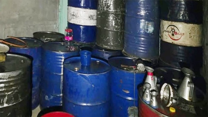 মৌলভীবাজারে ব্যবসায়ীর বাড়ি থেকে ১৬০০ লিটার ডিজেল জব্দ