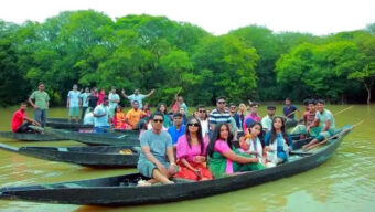 পর্যটক টানছে রাতারগুল সোয়াম ফরেস্ট