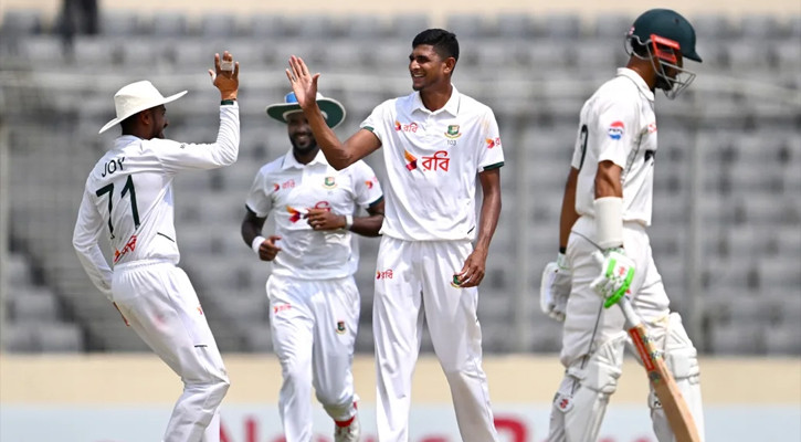 টেস্টে প্রথমবার, ঘরের মাটিতে পাকিস্তানকে হারাল বাংলাদেশ