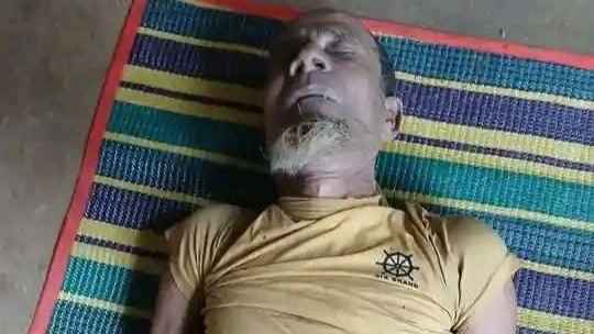 বন্যায় নিজঘরে পানিবন্দী হয়ে মারা গেলেন বৃদ্ধ
