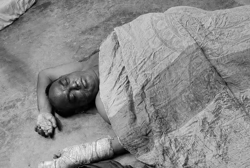 দরজা ভেঙে বের করা হলো পুলিশ সদস্যের মরদেহ