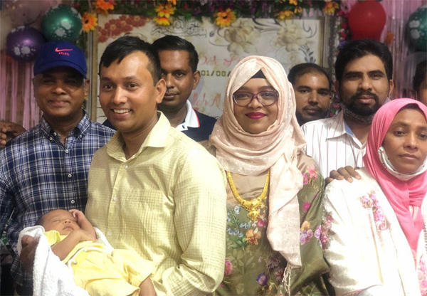 স্পেনে দেশীয় ঐতিহ্যে উৎসবে মাতলেন প্রবাসীরা