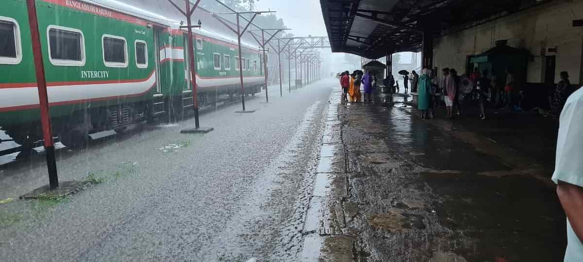 এবার সিলেট রেল স্টেশন বন্ধ