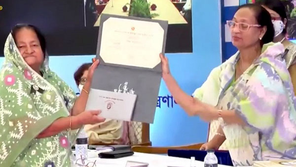 বঙ্গমাতা পদকে ভূষিত হলেন সৈয়দা জেবুন্নেছা হক