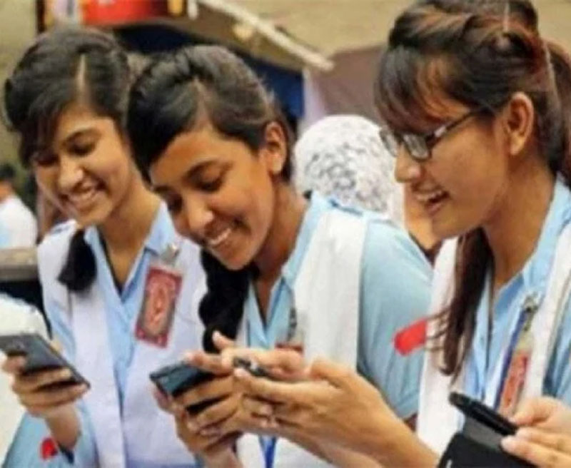 মোবাইল ফোন ও ওয়েবসাইটে যেভাবে জানা যাবে এসএসসির ফল