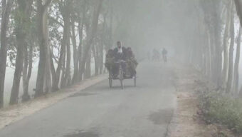 তীব্র শীতে সব প্রাথমিক ও মাধ্যমিক স্কুল বন্ধ রাজশাহীতে