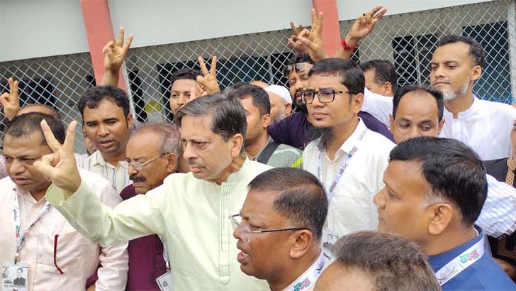 বরিশালে নৌকার জয়