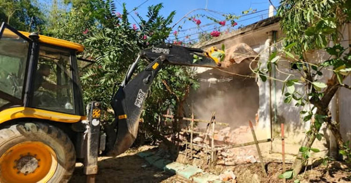 খাদিমপাড়ায় সরকারি জমি দখলমুক্ত অভিযান, ১জনকে কারাদণ্ড