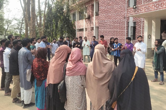 বিক্ষোভে উত্তাল শাবি