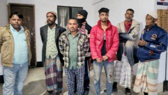 নগরীতে ফুটপাত দখল করে ব্যবসা, ৫ জনের কারাদন্ড