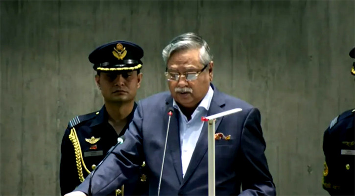 বর্তমান সরকার কাঙ্ক্ষিত লক্ষ্যে দেশকে এগিয়ে নিতে পারবে, বিশ্বাস রাষ্ট্রপতির