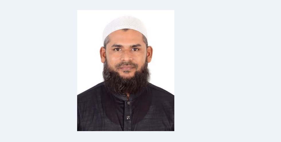 হাফেজ মাহমুদ হোসাইন দুই দশক ধরে কুরআনের খেদমত করছেন