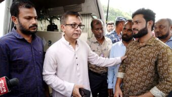 বাহরাইনে নিহত প্রবাসীর মরদেহ গ্রহণ করলেন বাণিজ্য মন্ত্রী