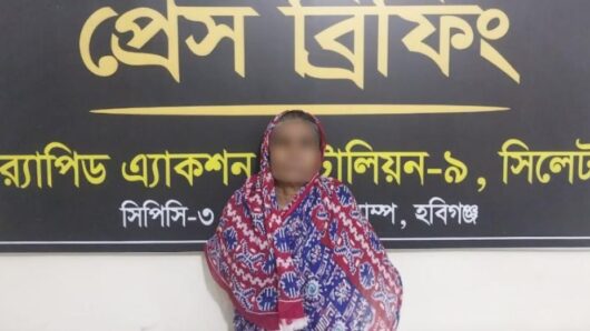 হবিগঞ্জে যাত্রীবাহী বাস থেকে ইয়াবাসহ আটক