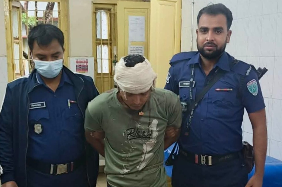 মসজিদে ঢুকে মুসল্লি খু’ন, ঘাতক গ্রেপ্তার