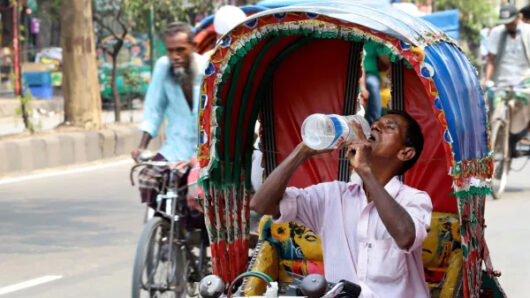 গরমে হাঁসফাঁস সিলেটের জনজীবন