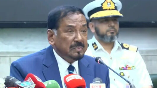 রাষ্ট্রপতির দায়িত্ব নিলেন স্পিকার হাফিজ উদ্দিন আহমদ