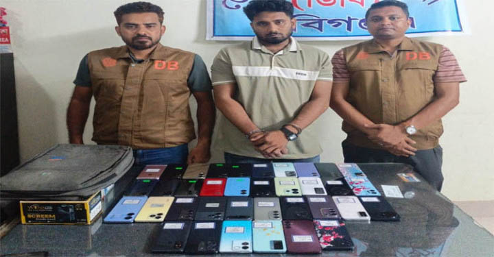 মোবাইলচোর সিন্ডিকেটের সদস্য আটক, ৩৬টি চোরাই মোবাইল উদ্ধার