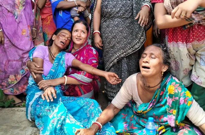সীতাকুণ্ডে ট্যাঙ্কারের বিষাক্ত গ্যাসে ৯ জনের প্রাণহানি