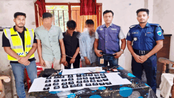 বিয়ানীবাজারে মাইক্রোবাসে মিললো ইয়াবার বড় চালান, আটক ৩