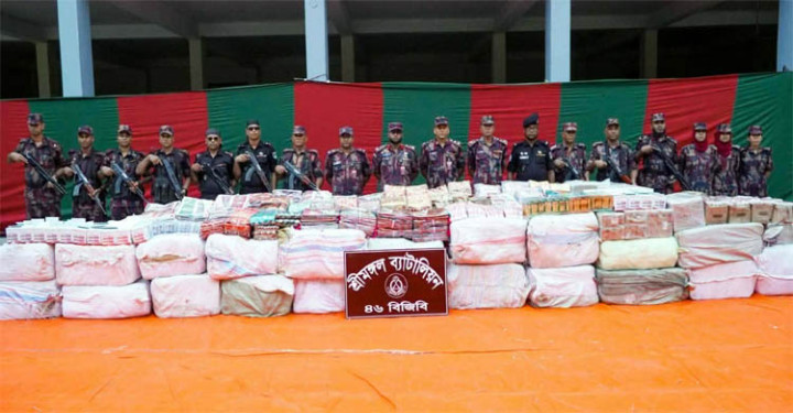 শ্রীমঙ্গল রেলস্টেশন এলাকায় যৌথ অভিযান, তিন কোটি টাকার চোরাই পণ্য আটক