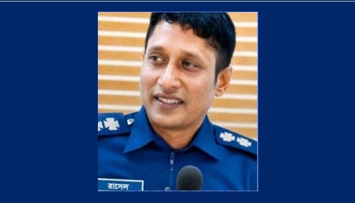 এসআই’র বিরুদ্ধে মোবাইল ফোন চুরির অভিযোগ ফল বিক্রেতার