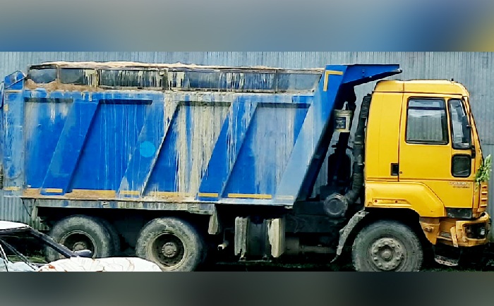 শ্রীমঙ্গলে ডাম্প ট্রাকের ধাক্কায় প্রাণ গেল ইজিবাইক চালকের, আটক ২