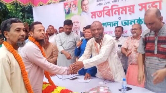 বিএনপিতে যোগ দিলেন জামায়াতের দুই শতাধিক নেতাকর্মী