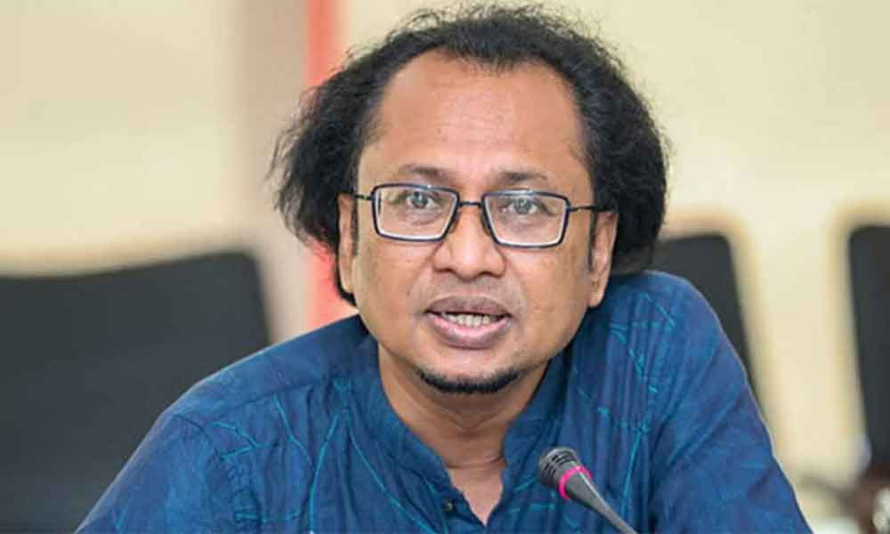 চাকরির পরীক্ষায় বাড়ছে মৌখিকের নম্বর, যা বললেন তথ্য উপদেষ্টা